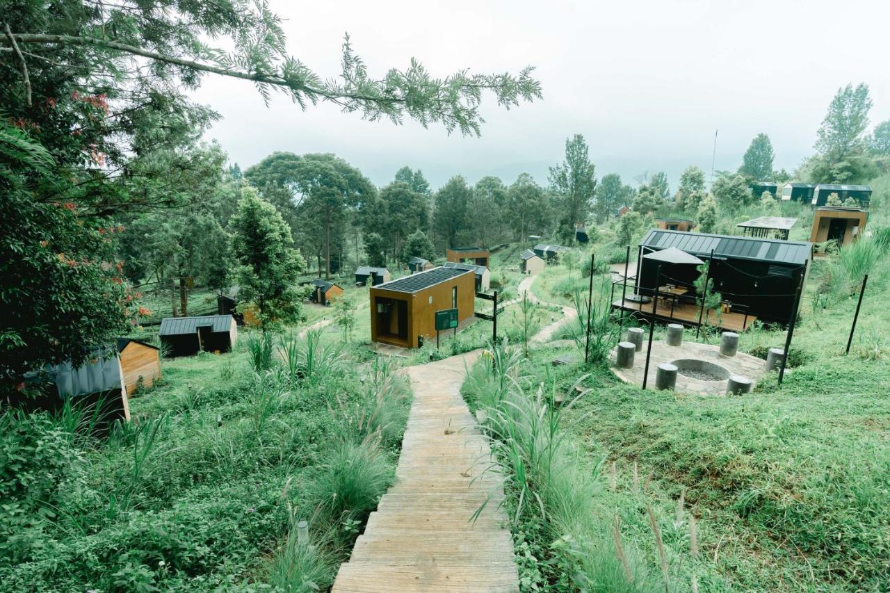 Bobocabin Gunung Mas, Puncak Tagalbato Экстерьер фото