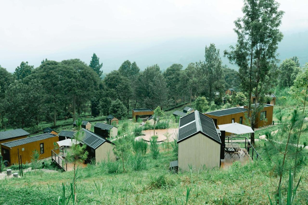 Bobocabin Gunung Mas, Puncak Tagalbato Экстерьер фото